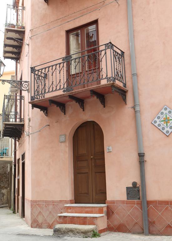 Casa Luigi Sergio - Affitto Breve Daire Santo Stefano di Camastra Oda fotoğraf